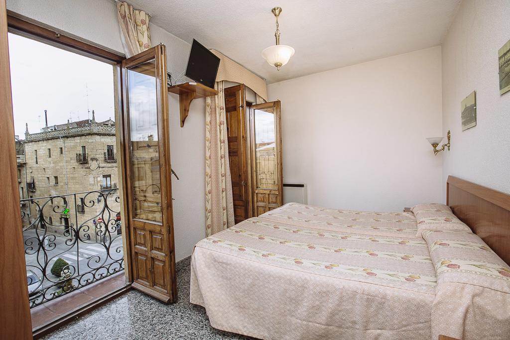 Hostal Plaza Сьюдад-Родриго Номер фото
