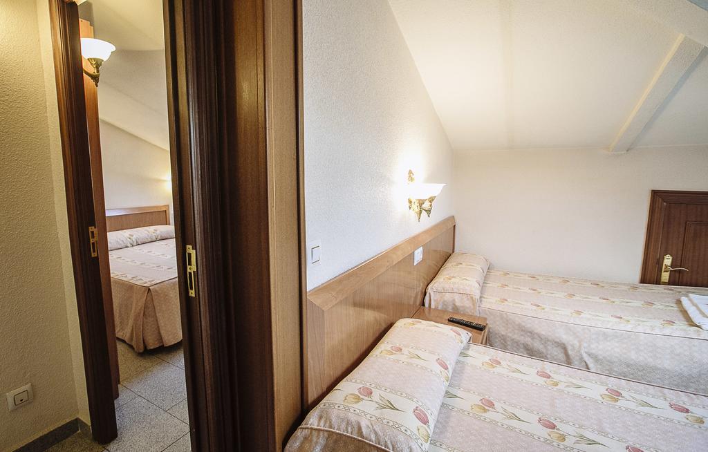 Hostal Plaza Сьюдад-Родриго Номер фото